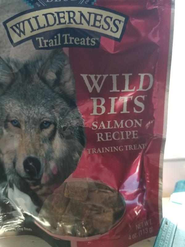 Blue buffalo salmon dog hot sale treats