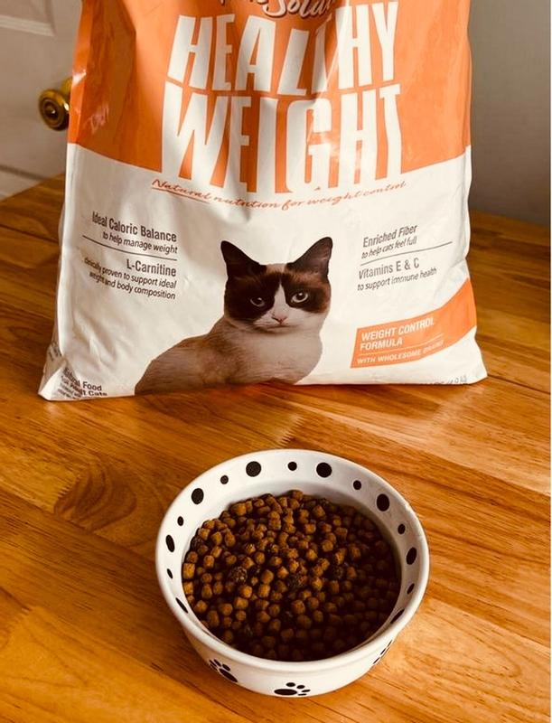 Blue Buffalo True Solutions Healthy Weight Natural Weight Control Chicken  Adult Dry Cat Food, 11 lbs