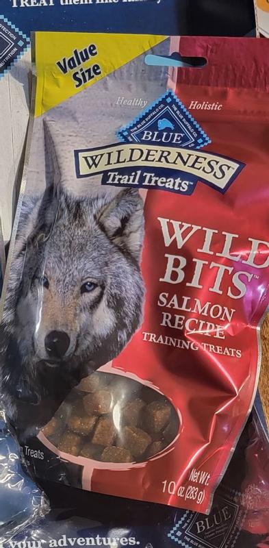 BLUE Wilderness Trail Treats Dog Treats Salmon Wild Bits