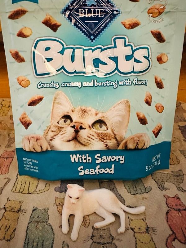 BLUE Bursts Crunchy Creamy Cat Treats Savory Seafood