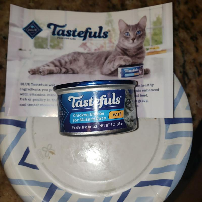 Blue Buffalo Tastefuls Natural Mature Pate Chicken Entree Wet Cat