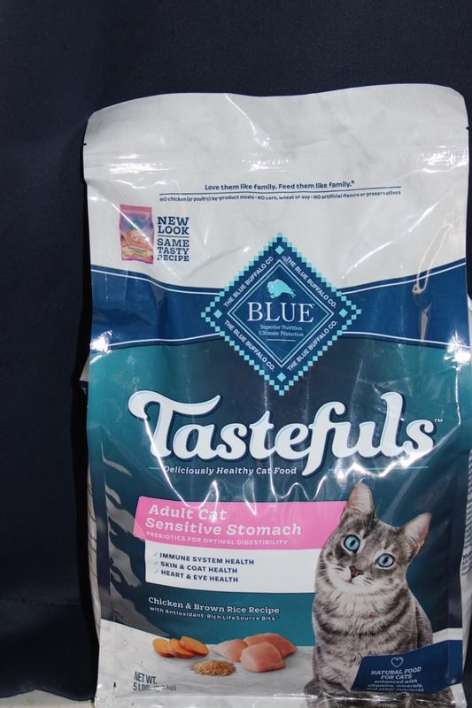 Blue buffalo sensitive stomach cat hot sale food recall