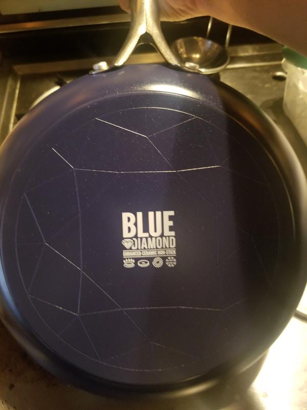 Blue Diamond Pan Review: Does it Work? - Freakin' Reviews