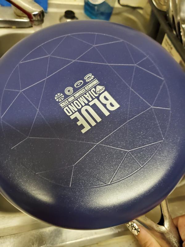 Bottom of blue diamond pot