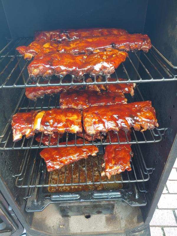 The sauce stuck to the meat very nicely before the final hour of smoking.
