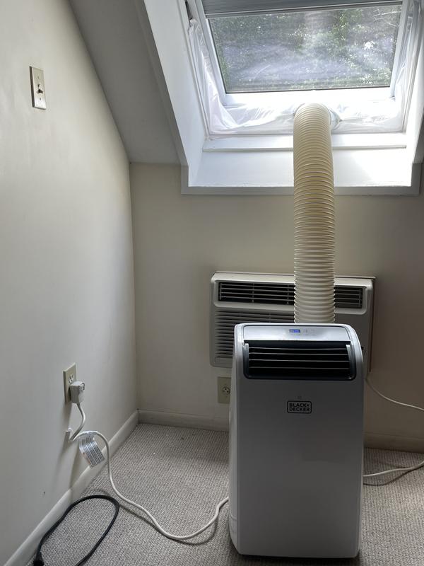 (The AC unit behind it is dead)