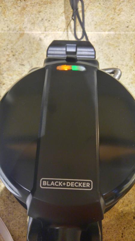 BLACK+DECKER Rotating Waffle Maker with Dual Cooking Plates, Black, WMD200B