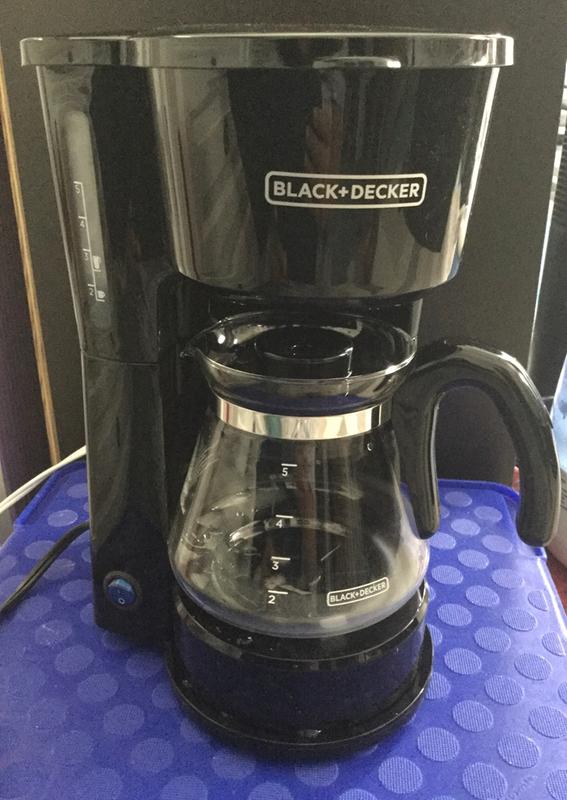 Black & Decker Coffee Maker ONLY CM0750 5 Cup tested and working for parts