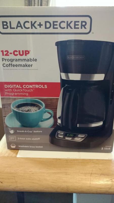 BLACK+DECKER 12-Cup* QuickTouch Programmable Coffeemaker CM1060B