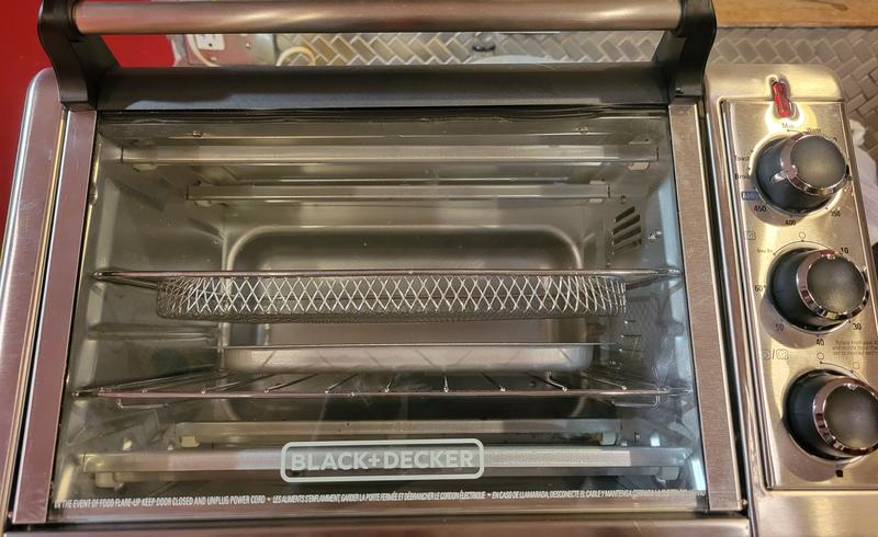 Black + Decker Crisp 'N Bake Air Fry Toaster Oven - TO3215SS
