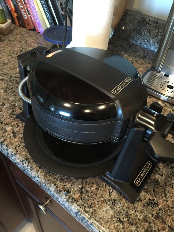 Waffle Maker while cooking