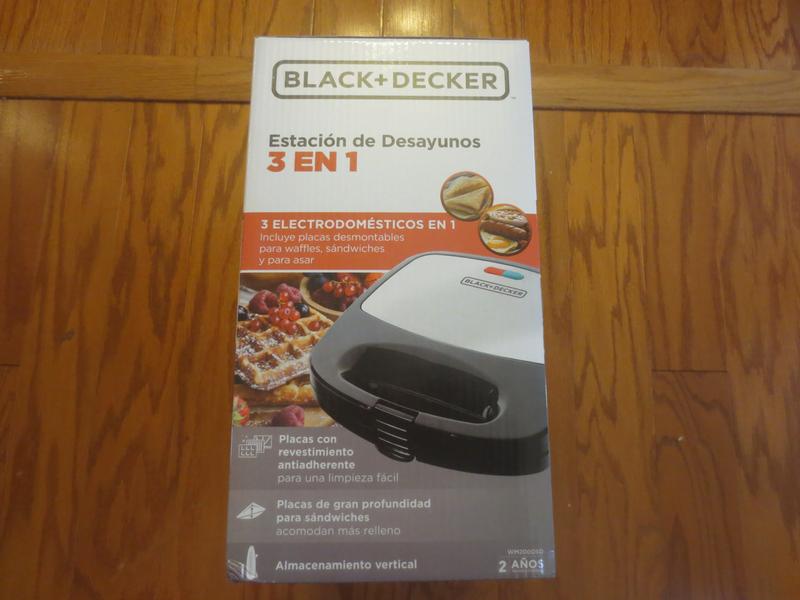Black+Decker 3-in-1 Waffle, Grill & Sandwich Maker (Black/Silver) WM2000SD