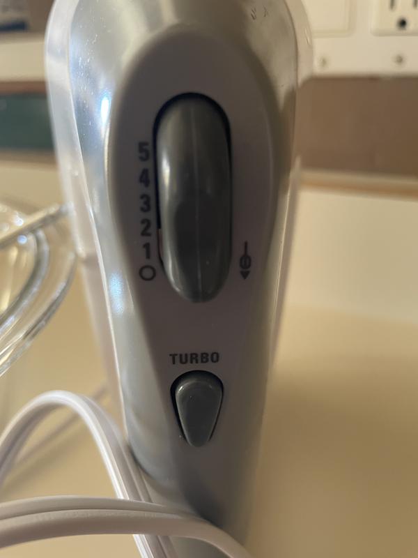 Siple to use 5 speed with TURBO boost button. Push button to release blades.