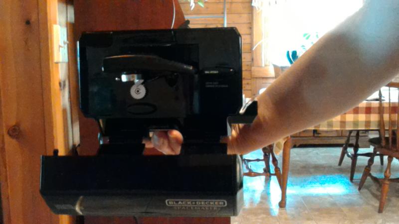 How do you get the cover to open farther?