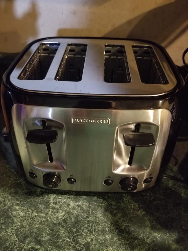 BLACK+DECKER 4-Slice Toaster with Extra-Wide Slots, Black/Silver, TR1478BD