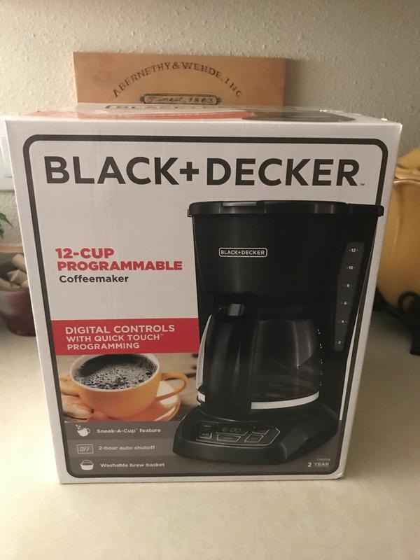  BLACK+DECKER CM1110B Programable 12-Cup Coffee Maker, Easy  Pour, Non-Drip Carafe with Removable Filter Basket, Black: Home & Kitchen