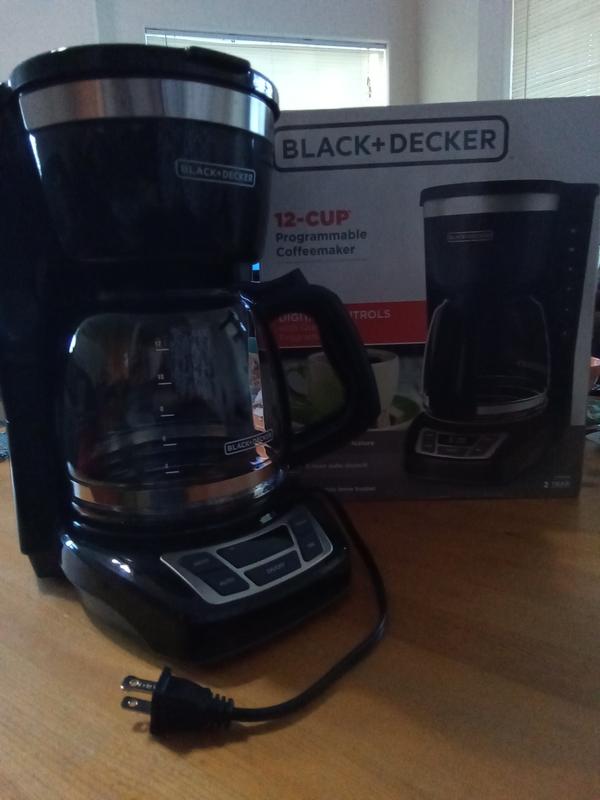 BLACK+DECKER 12-Cup* Programmable Coffeemaker, White, CM1160W 
