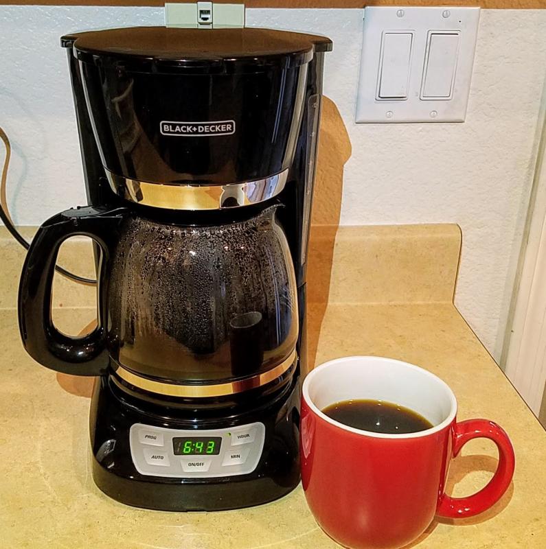 Customer Reviews: Black+Decker 12-Cup* Coffee Maker Black/Silver CM2035B -  Best Buy