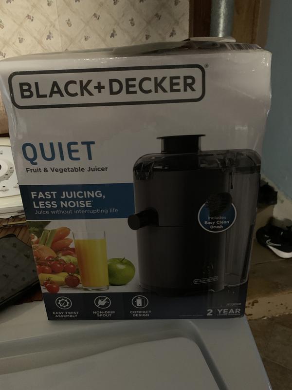  Black & Decker JE2500B Quiet Fruit & Vegetable Juicer -  Quantity 1: Home & Kitchen