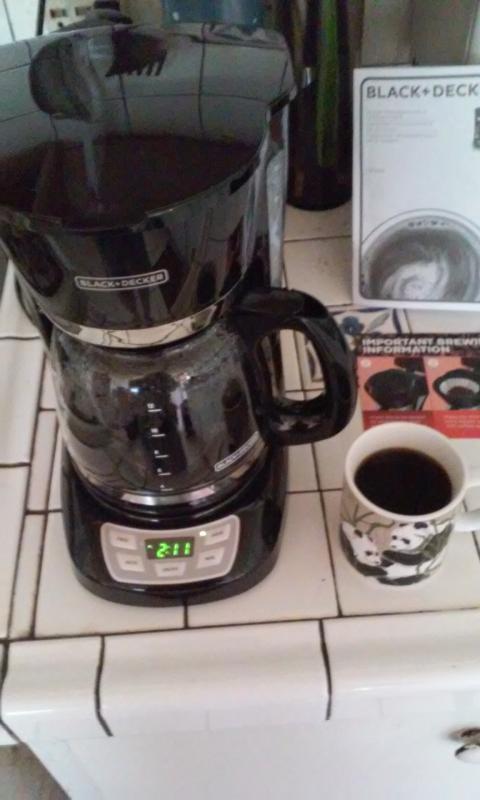 BLACK+DECKER 12-Cup Black Residential Drip Coffee Maker in the