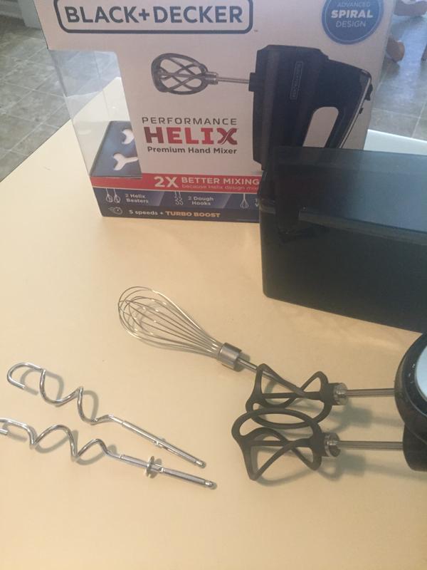 BLACK+DECKER Helix Performance Premium 5-Speed Hand Mixer, Black, MX600B