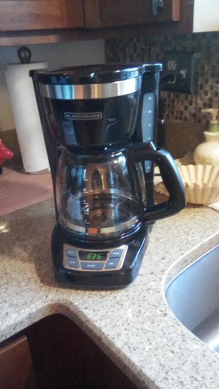 Best Buy: Black+Decker 12-Cup Programmable Coffee Maker Black CM1160B
