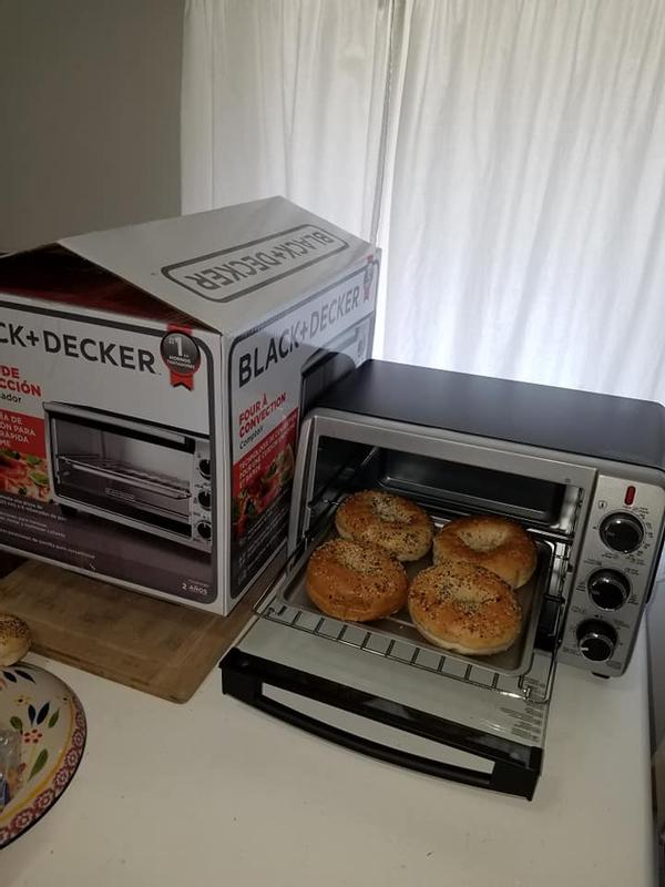 Black & Decker TO1675B 6-Slice Countertop Convection Toaster Oven, Black/Silver  
