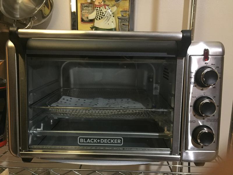 Black + Decker Crisp 'N Bake Air Fry Toaster Oven - TO3215SS