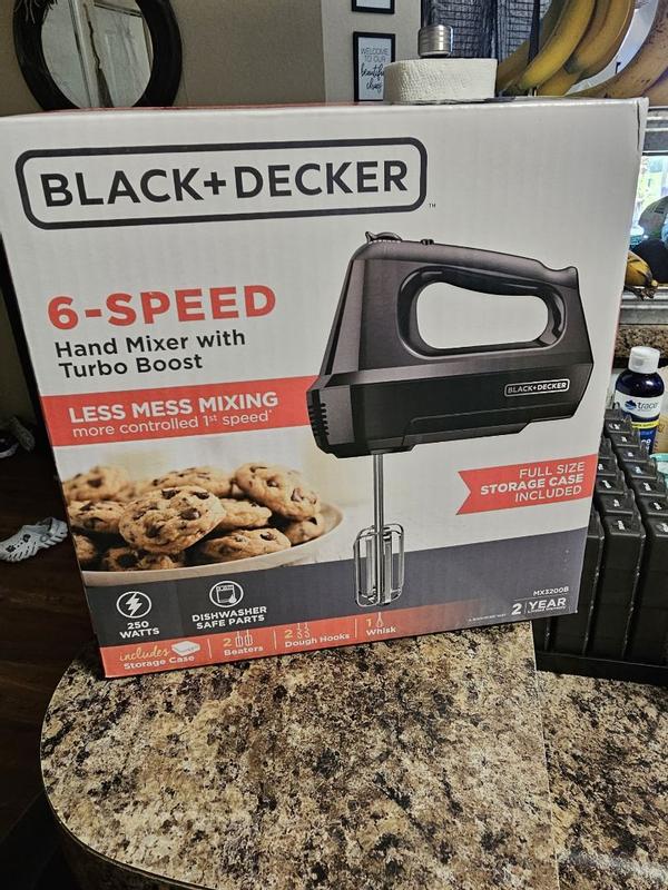 BLACK+DECKER Helix Hand Mixer Review: it really takes the cake