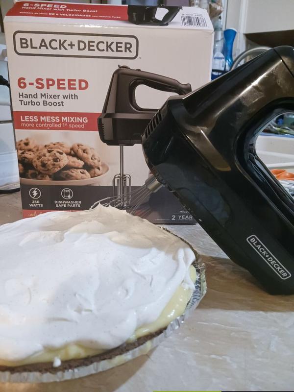 BLACK + DECKER 6-Speed Hand Mixer with Storage Case, 1 ct - Baker's