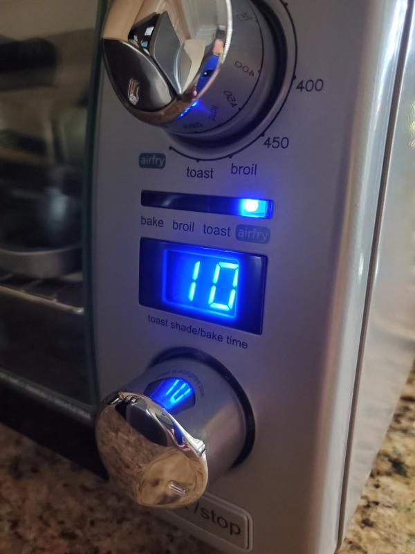 Crisp 'N Bake™ Air Fry 4-Slice Toaster Oven, TO1785SG