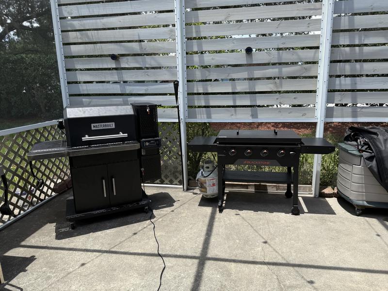 Griddle photo shared by Jose T