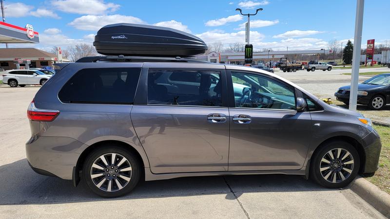 18 cu. ft. Vista Rear Opening Rooftop Cargo Box