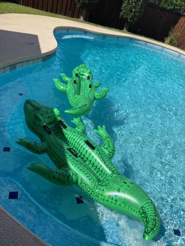 Gator Water Blaster Float