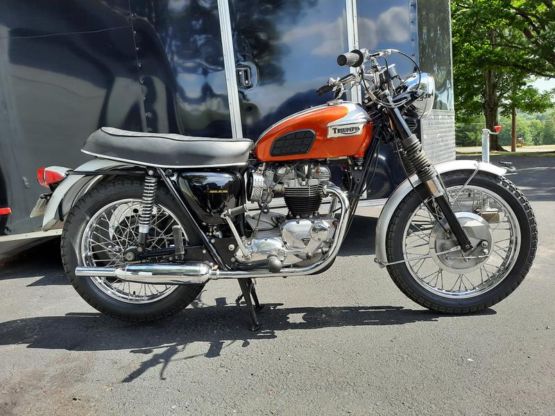 69 Triumph Bonneville T 120R