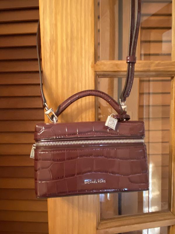 Size matters. Essentials fit!