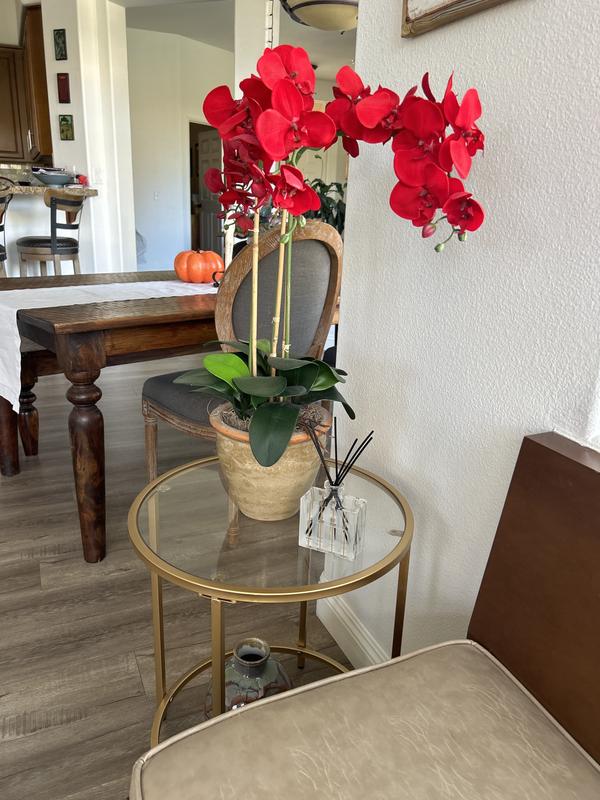 In family room. Very pretty.