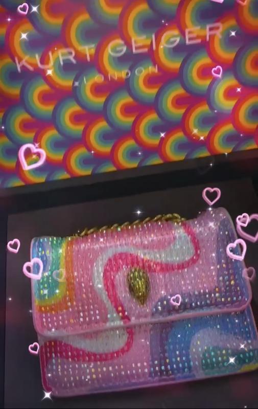 Every it girl should have this bag