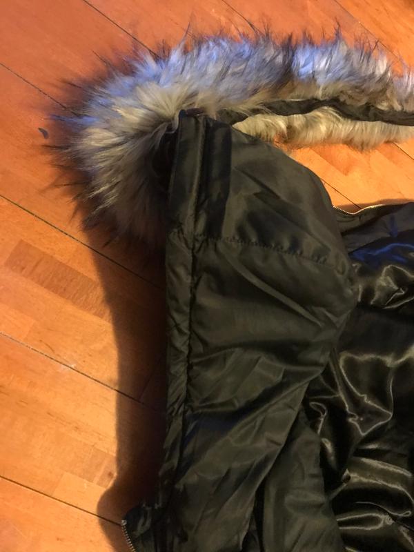 Collar falls off after less than 60 days use.