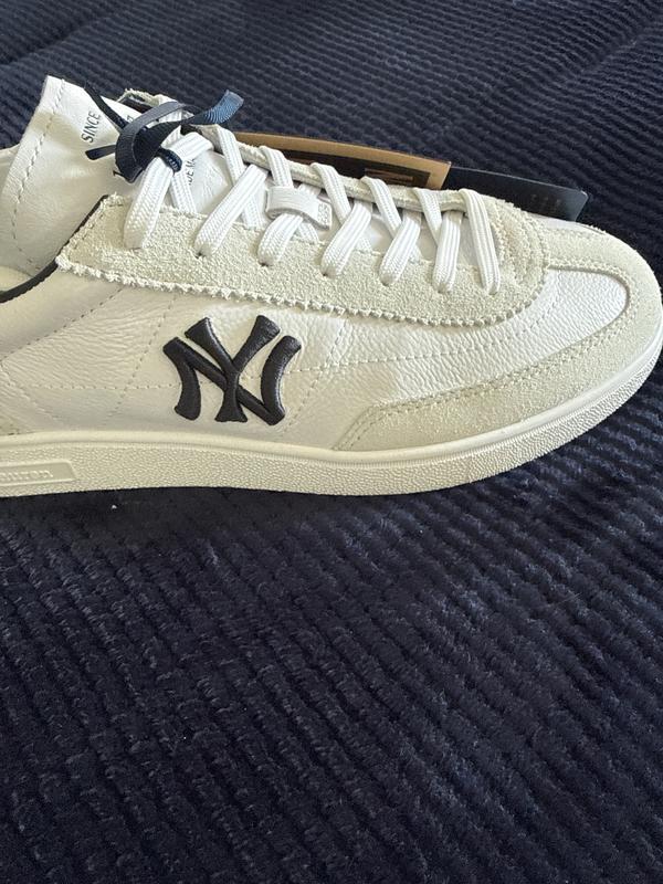 Customer carousel item 3.