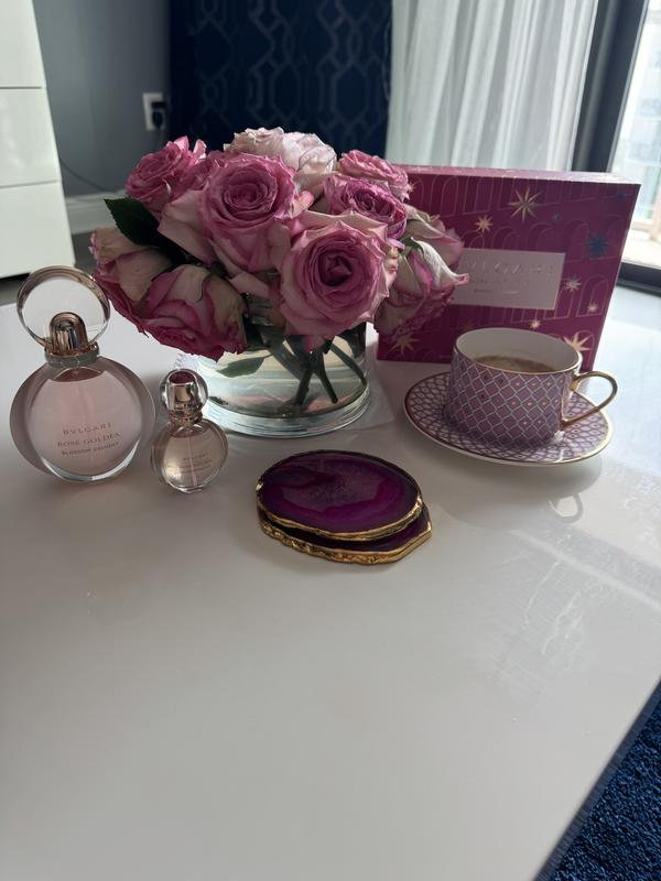 Customer carousel item 1.