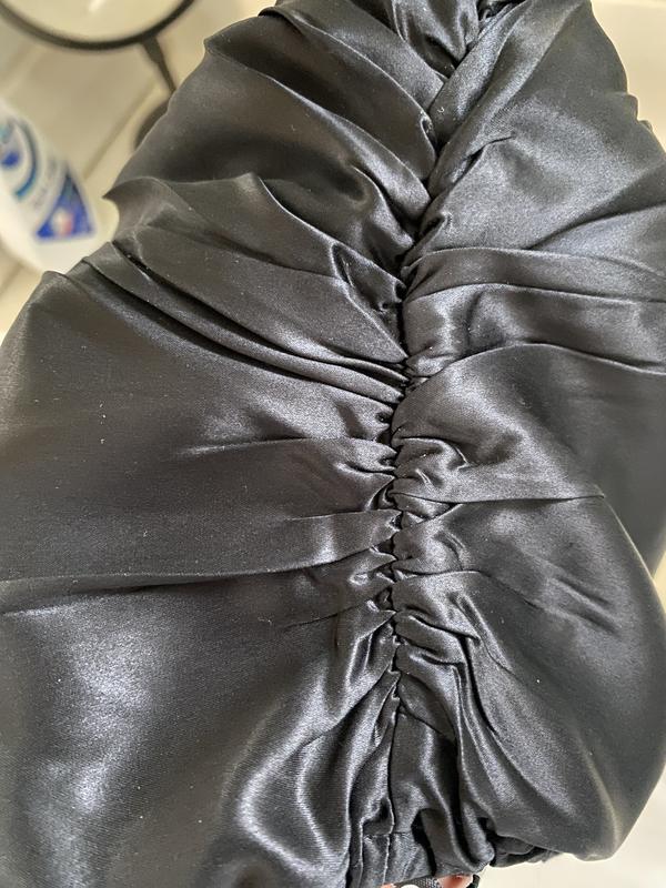 Back of cap. Terrible for hair as this rubbing causes friction which cause breakage