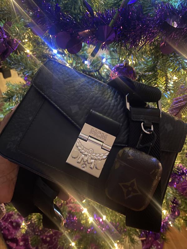 best way to carry just the essentials!!! this bag is cute, stylish and just big enough…. the hardware kicks this bag up a whole notch!!!