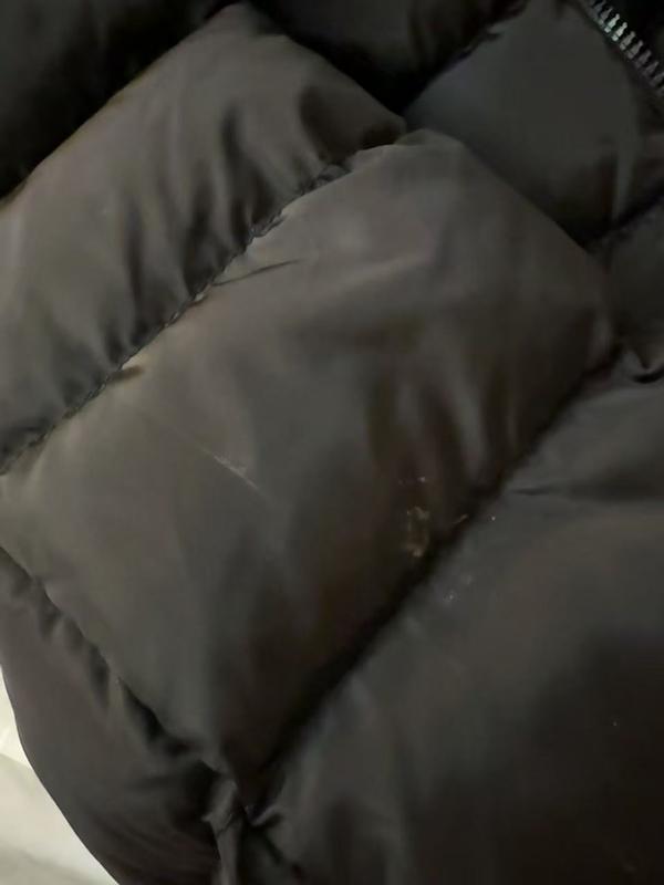 Broken “rope”, dirty spots