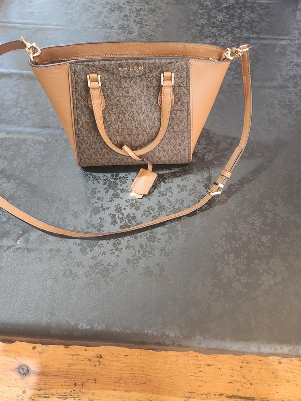 Customer carousel item 1.