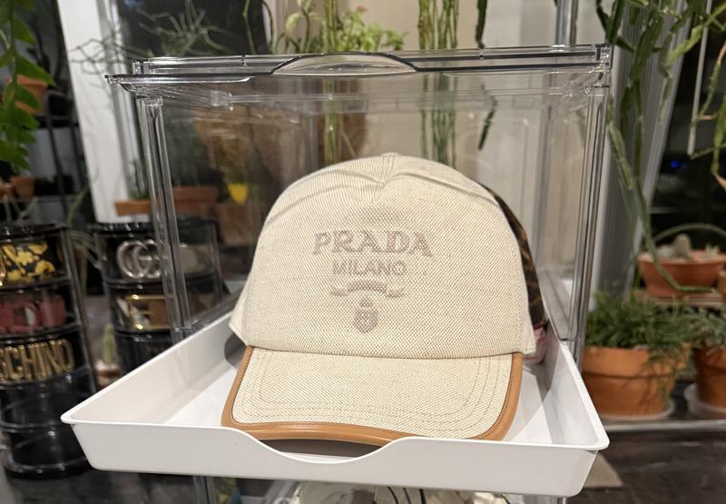 Customer carousel item 1.
