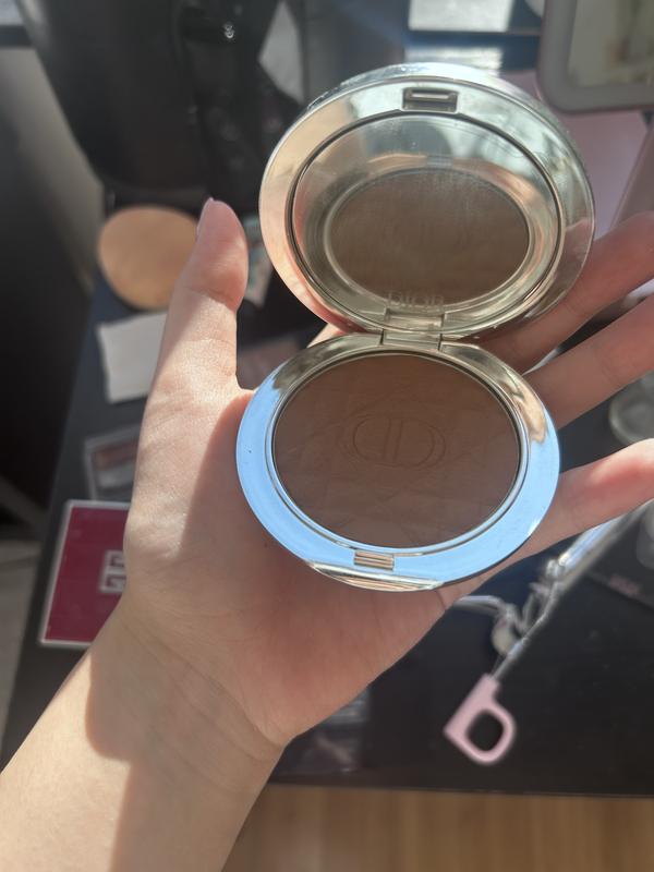 Customer carousel item 10.