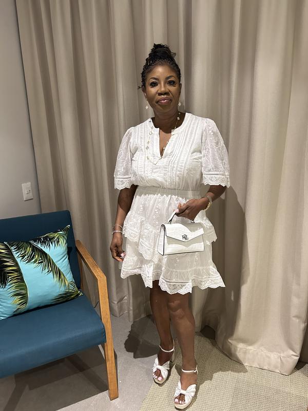 Customer carousel item 1.