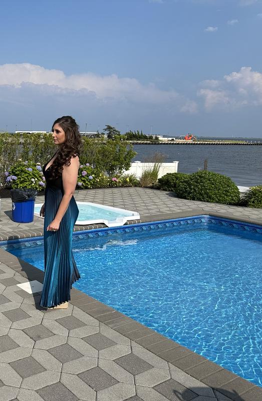 Zipper flipping out in back