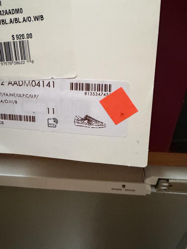 Customer carousel item 3.
